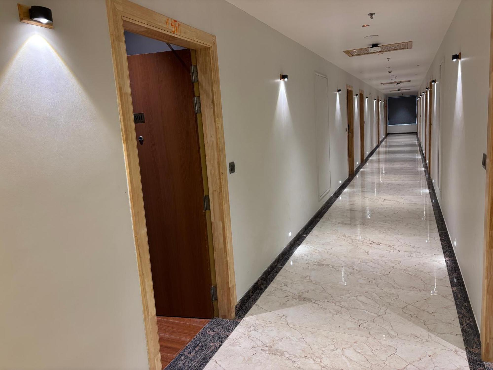 Hotel The Crown Inn Jhunjhunu エクステリア 写真
