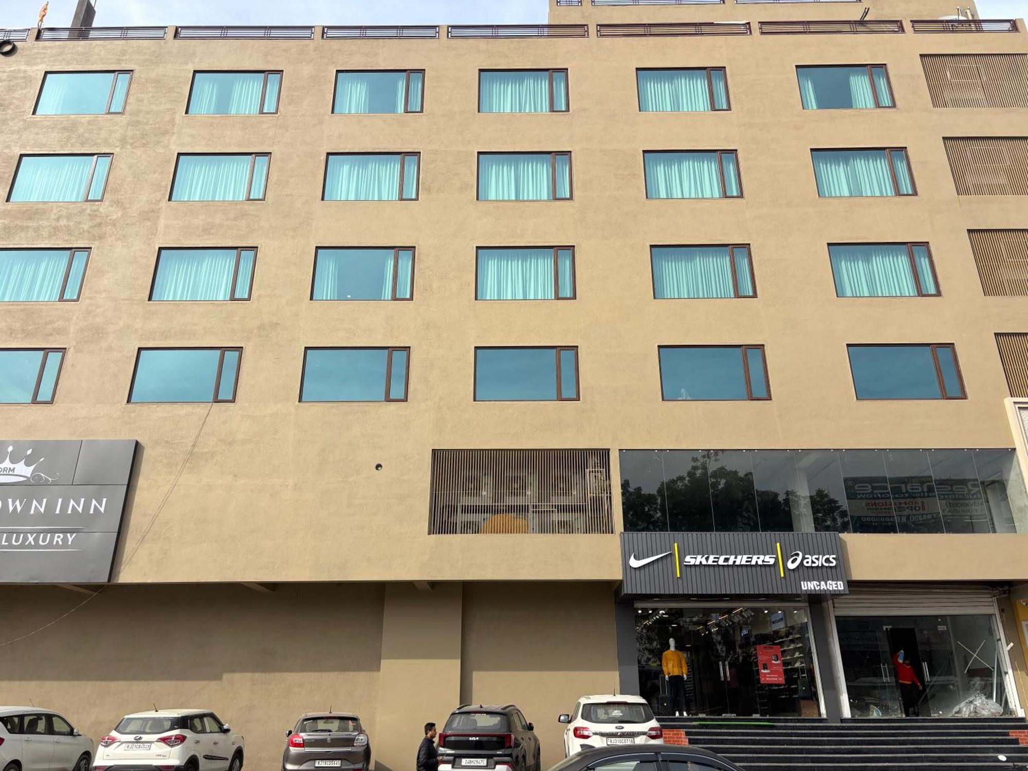 Hotel The Crown Inn Jhunjhunu エクステリア 写真