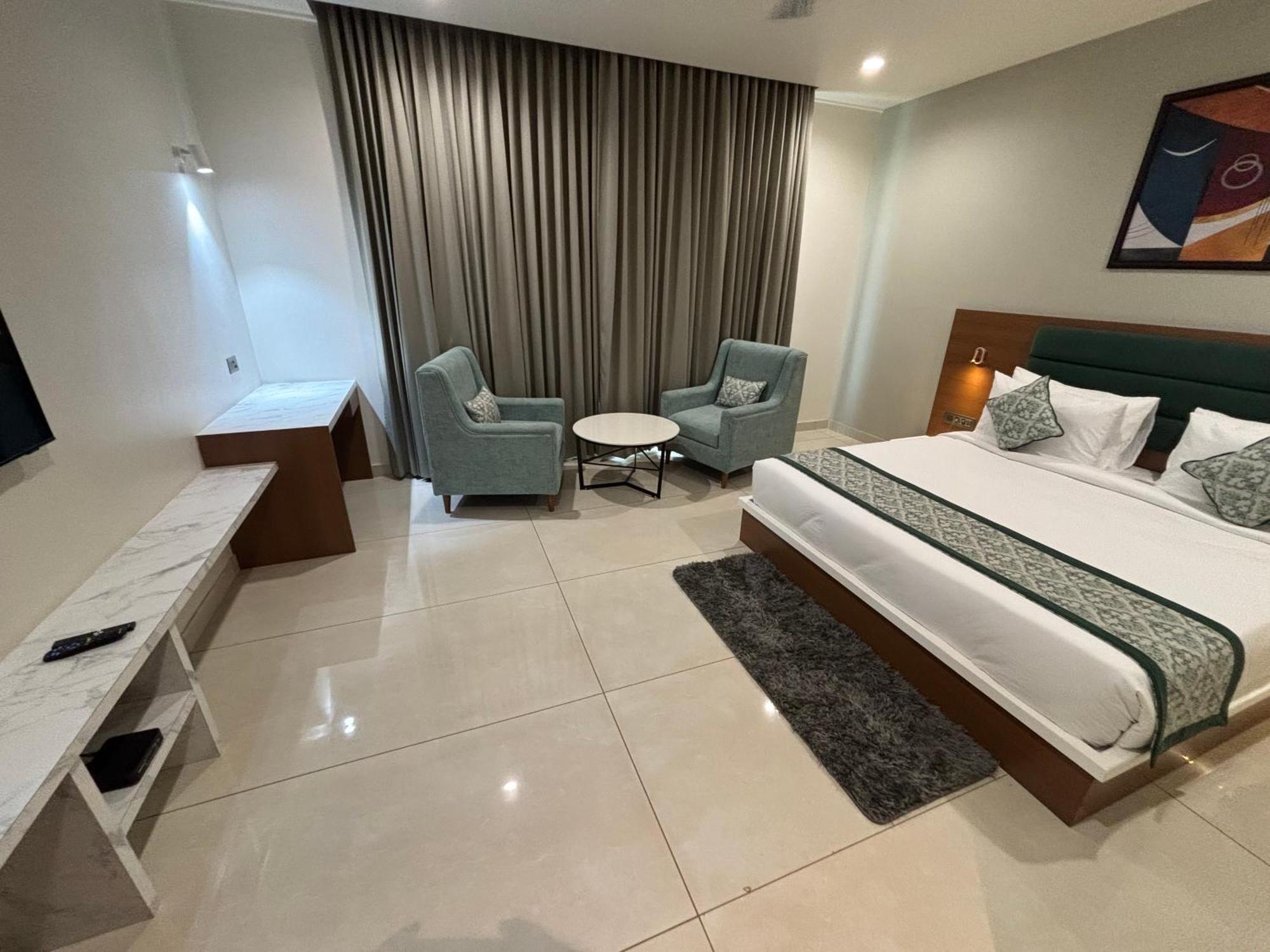 Hotel The Crown Inn Jhunjhunu エクステリア 写真