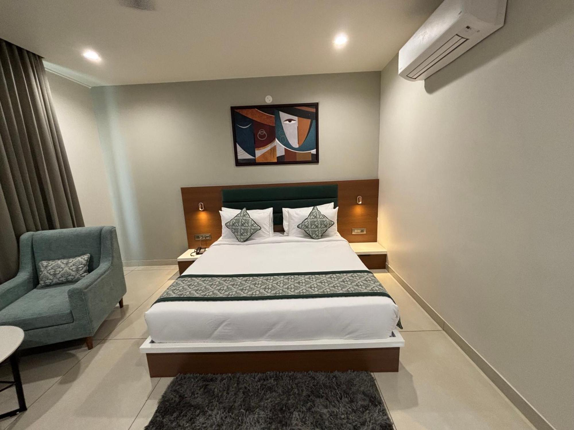 Hotel The Crown Inn Jhunjhunu エクステリア 写真