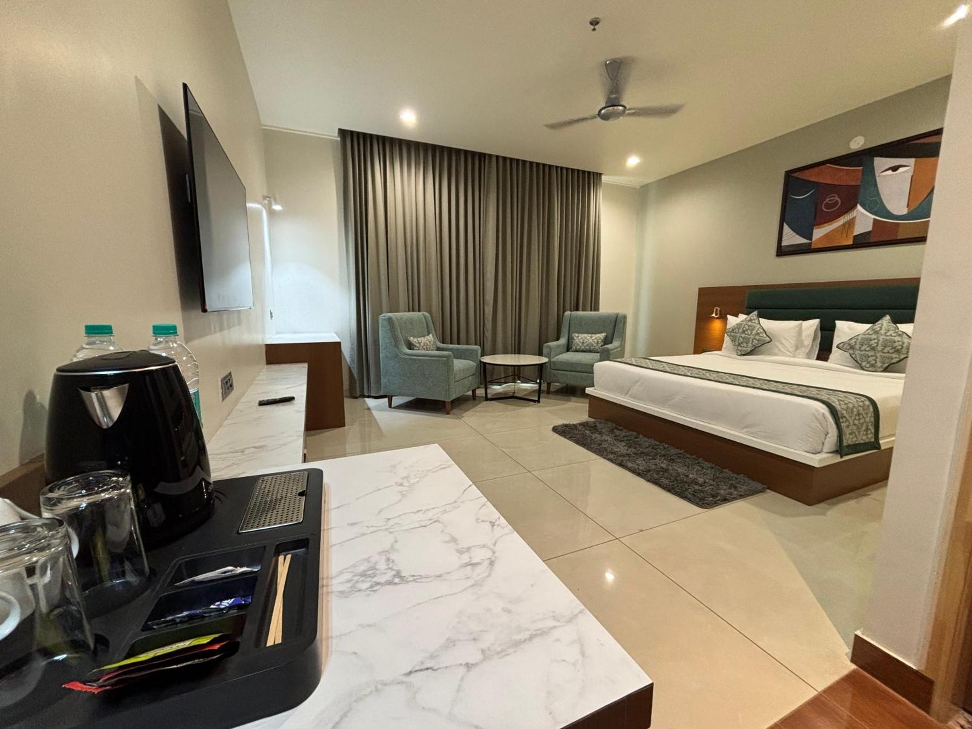Hotel The Crown Inn Jhunjhunu エクステリア 写真