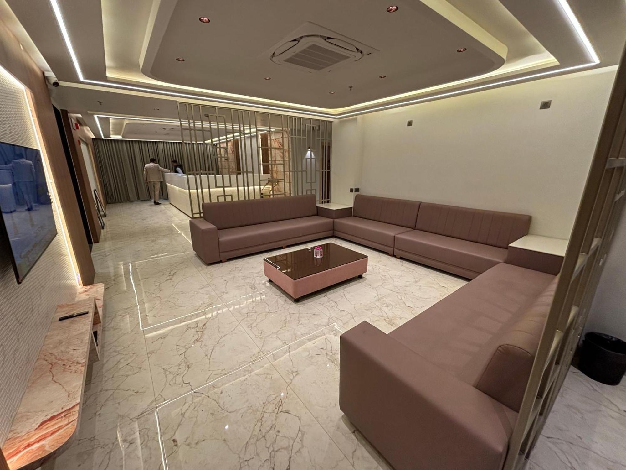 Hotel The Crown Inn Jhunjhunu エクステリア 写真